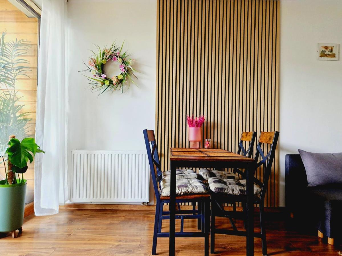 Komfortowy Apartament Dwupokojowy Z Tarasem I Garaz Ustka Exterior foto