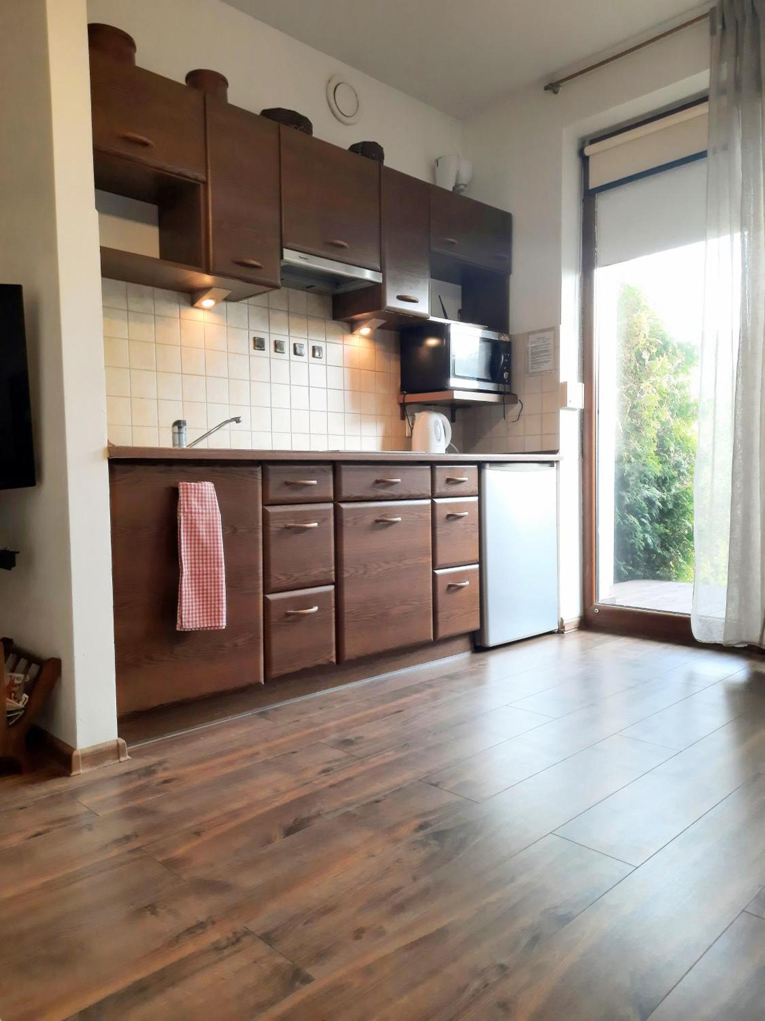 Komfortowy Apartament Dwupokojowy Z Tarasem I Garaz Ustka Exterior foto
